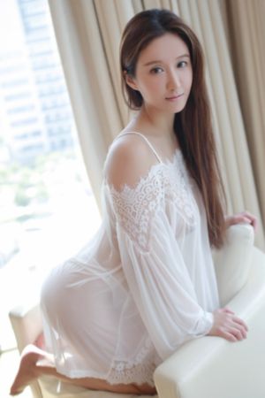 我被最想拥抱的人威胁了在线观看_十万网红美女美酱