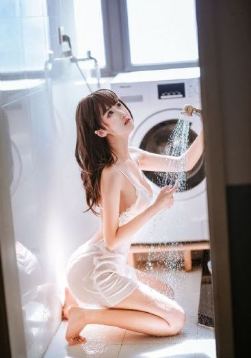 达达兔影视_十万网红美女美酱